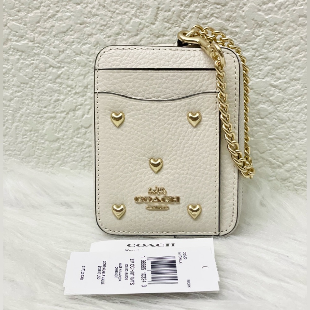 NWT Coach Zip Card Case In Signature Leather With Heart Charm CDQ82 Gold/Chalk